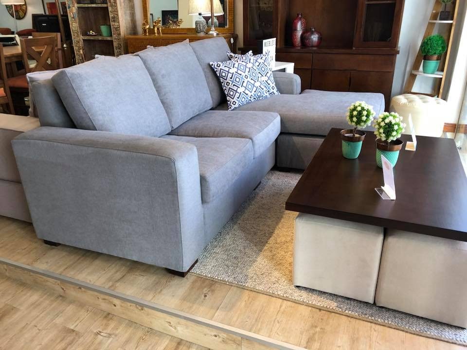 Chaise Longue modelo Recto Medidas 2.20 x 1.60 TAPIZADO EN TELAS COMUNES