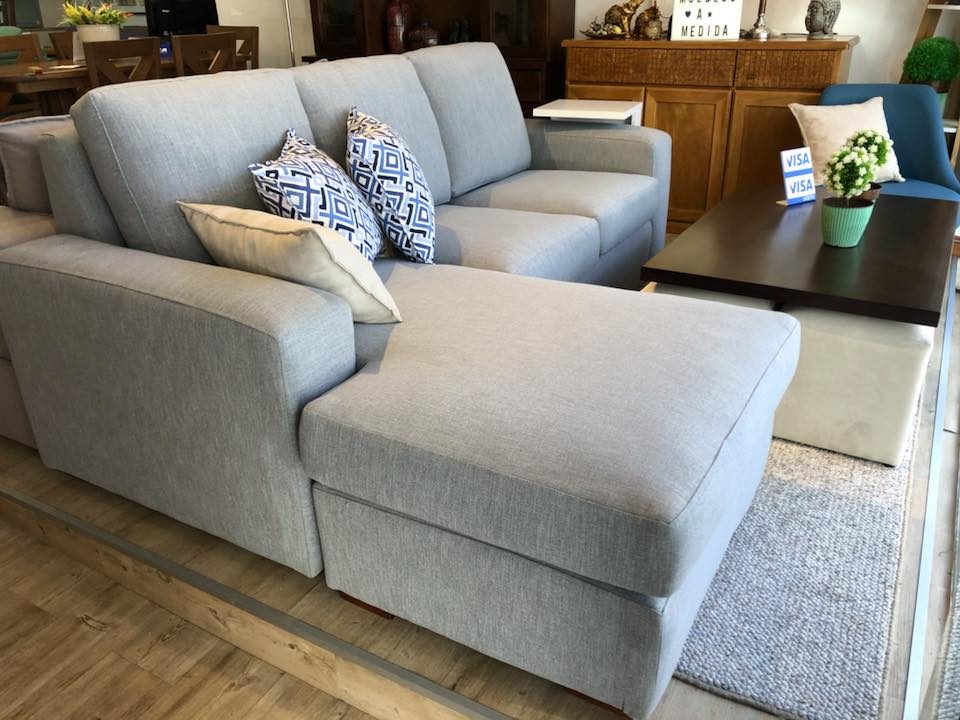 Chaise Longue modelo Recto Medidas 2.20 x 1.60 TAPIZADO EN TELAS COMUNES